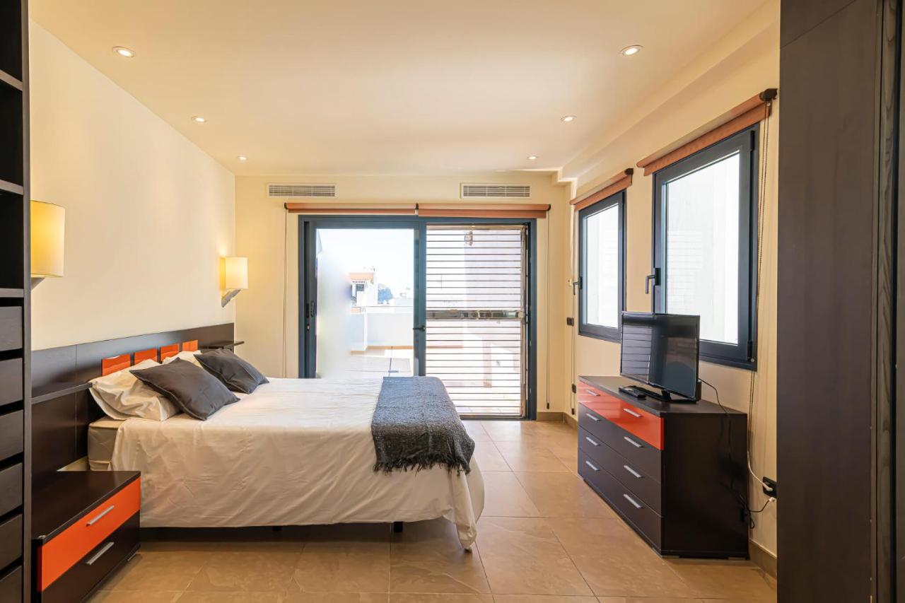 Luxury Holidays Suites, Playa De Los Cristianos Los Cristianos  Eksteriør billede