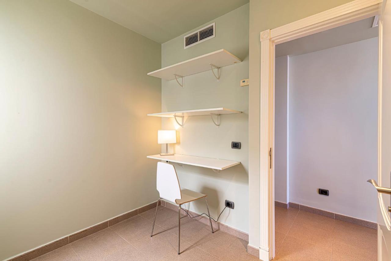 Luxury Holidays Suites, Playa De Los Cristianos Los Cristianos  Eksteriør billede