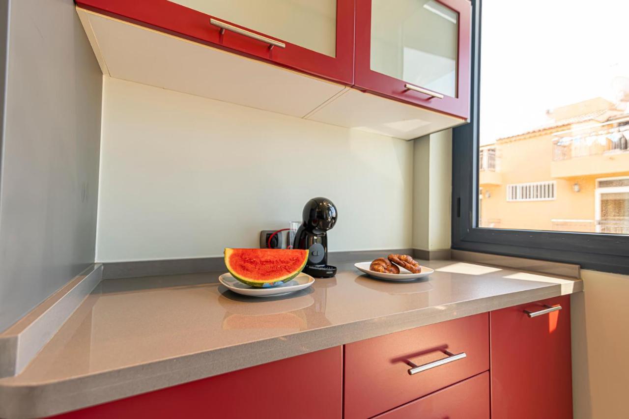 Luxury Holidays Suites, Playa De Los Cristianos Los Cristianos  Eksteriør billede