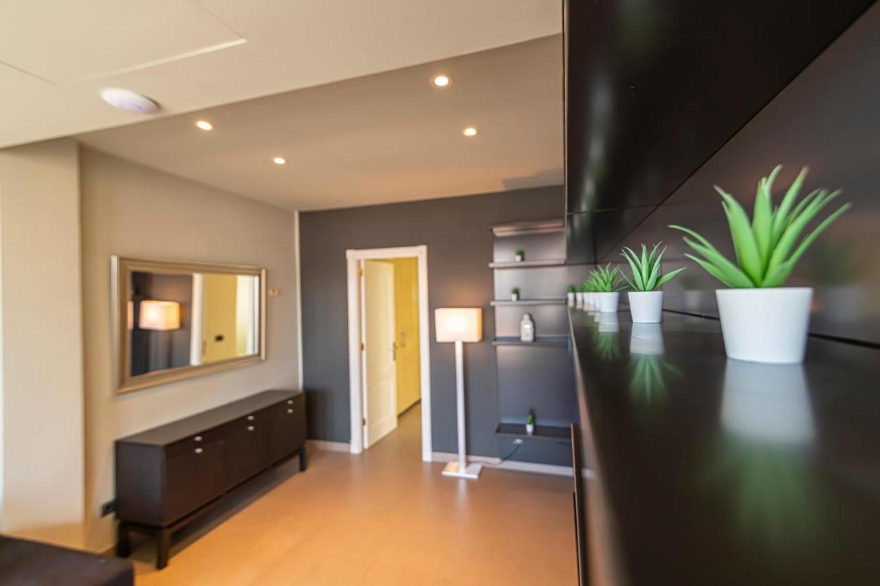 Luxury Holidays Suites, Playa De Los Cristianos Los Cristianos  Eksteriør billede
