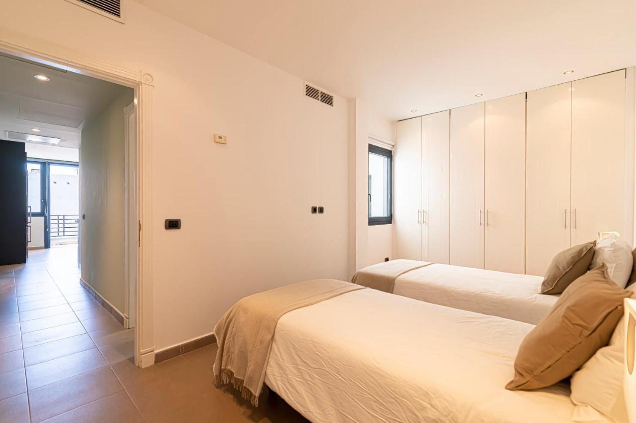 Luxury Holidays Suites, Playa De Los Cristianos Los Cristianos  Eksteriør billede